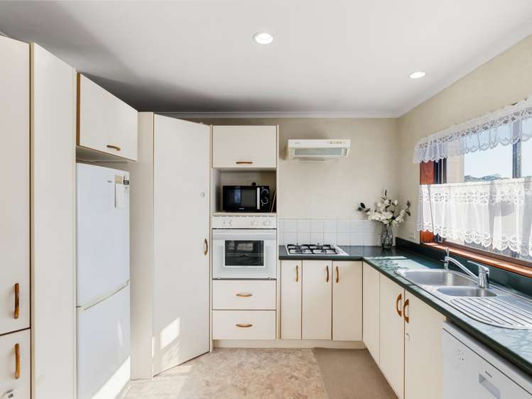 26 Farnborough Drive Nawton_6