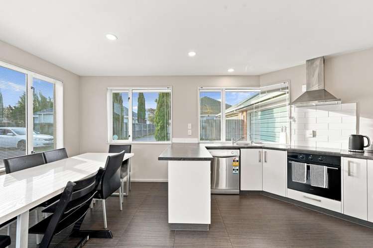 2/294 Travis Road_1
