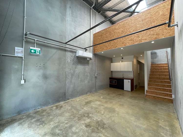 46/7 Tunnel Grove Gracefield_1