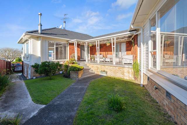 6 Fowey Avenue Te Atatu South_1