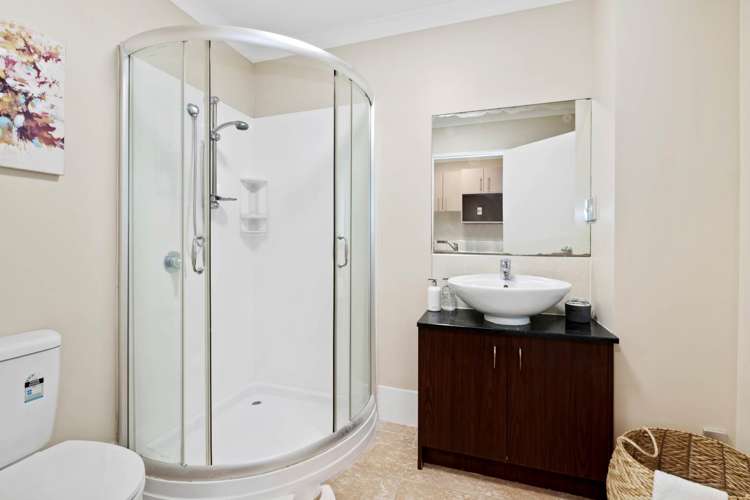 2a/25 Weranui Road Waiwera_7