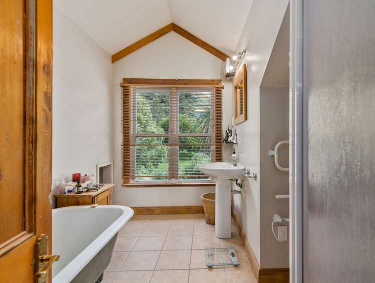 360 Spencer Road Lake Tarawera_12