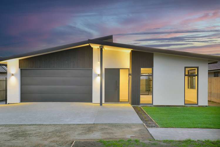 18 Brusio Drive Wigram_13