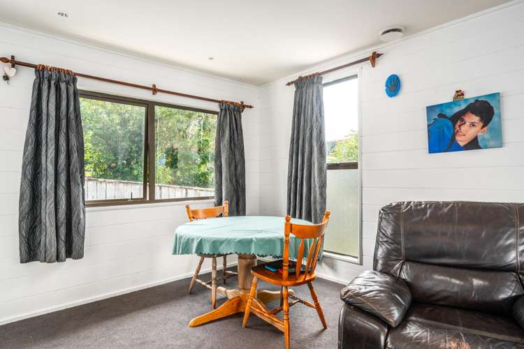 6 Serenity Grove Maoribank_10