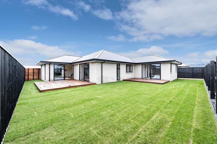 32 Florence Drive Lincoln_32