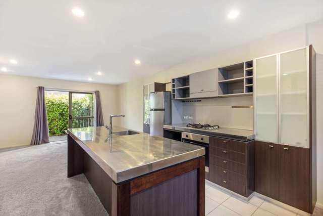 43/21 Hunters Park Drive Three Kings_1