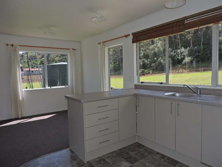 502 Thames Coast Sh25 Road Te Puru_16