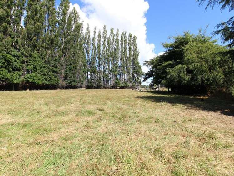 15 Toogood Road Winton Surrounds_16