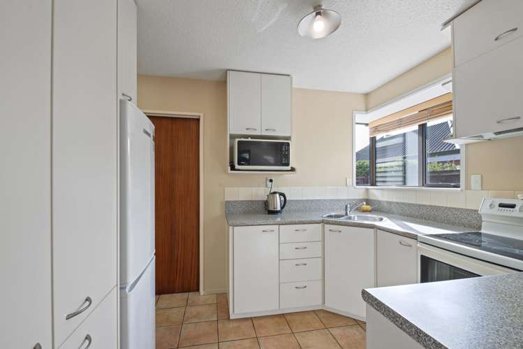 2/4 Gatonby Place_1
