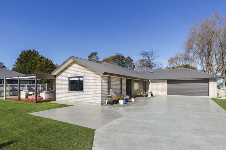 11 Mahi Grove Feilding_16