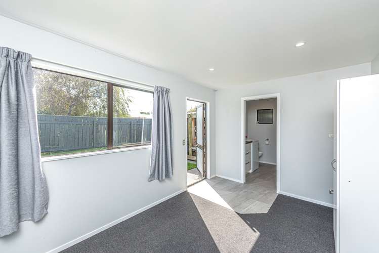 32 Exeter Crescent Springvale_6