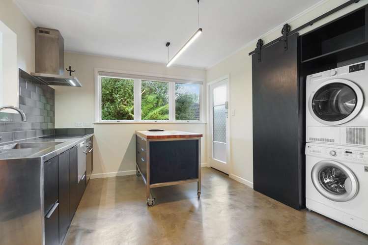 261A River Road 1055_2