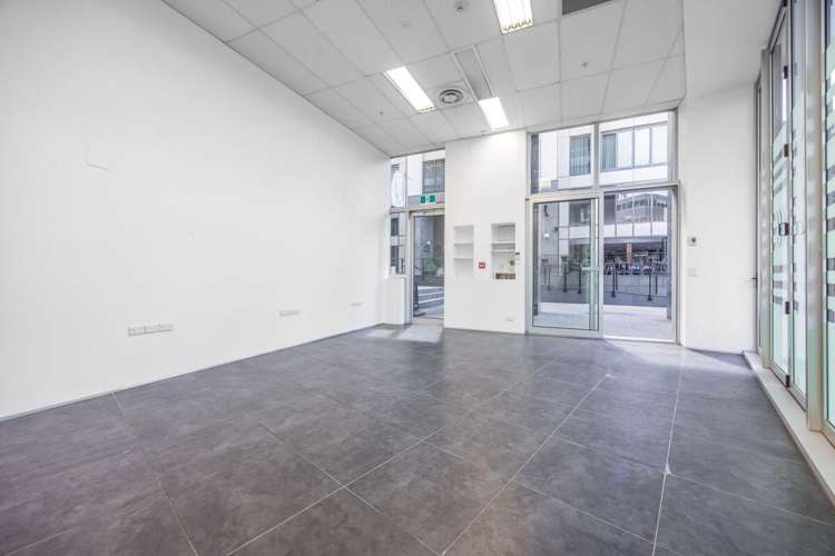 Shop D, 8 Mahuhu Crescent, City Centre_9