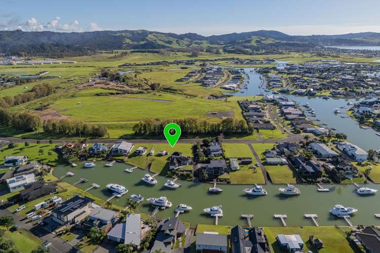 157 South Highway West_5