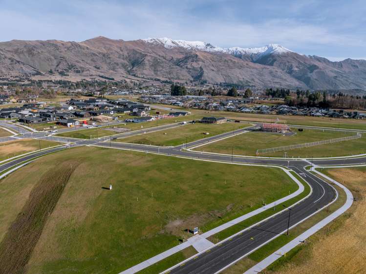 13 Simpson Crescent Wanaka_4