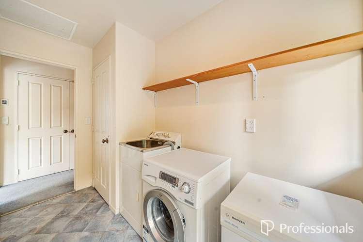 75 Redvers Drive Belmont_17