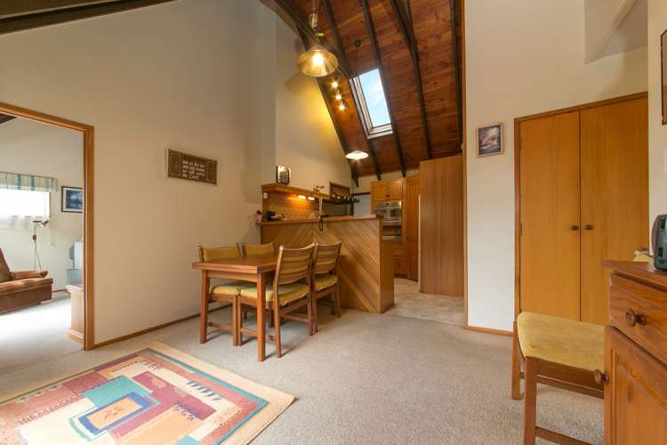 2/8 West Lynn Road Titirangi_6