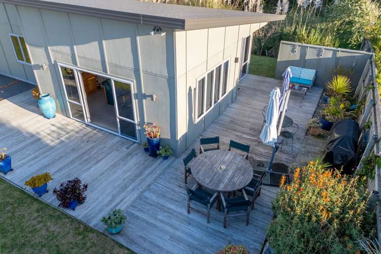 5 Byron Brown Place Otaki Beach_19