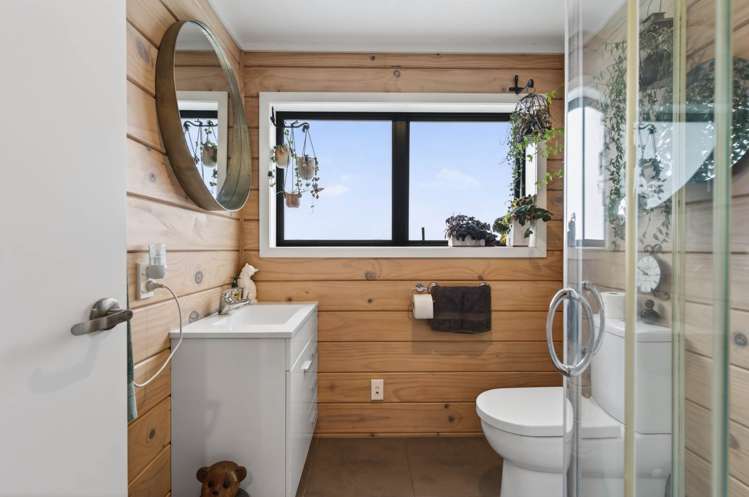 45 Brown Road Kaiwaka_12