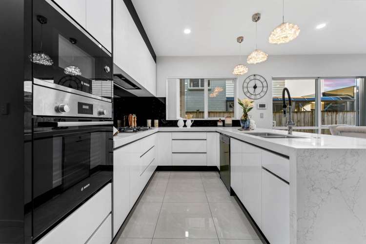 21 Horsefields Drive Flat Bush_9