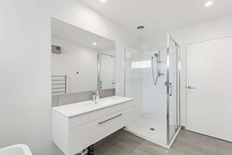 28 Bonecrusher Street Lincoln_14