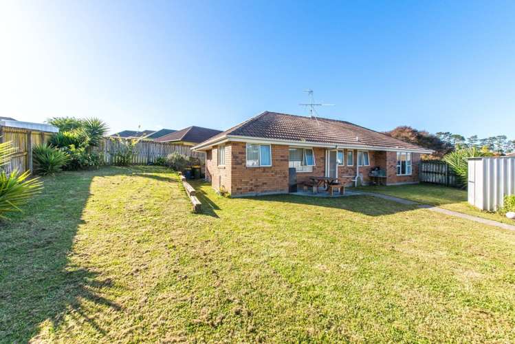 19 Cretian Crescent Henderson_2