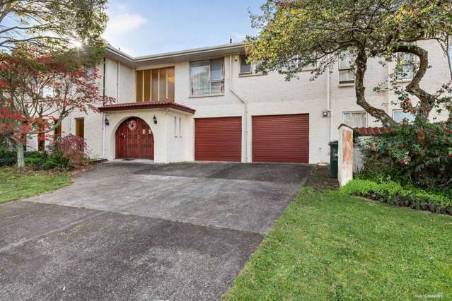 2 Whiteacres Drive Sunnyhills_1