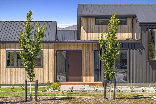 One that truly stands apart in Wooing Tree