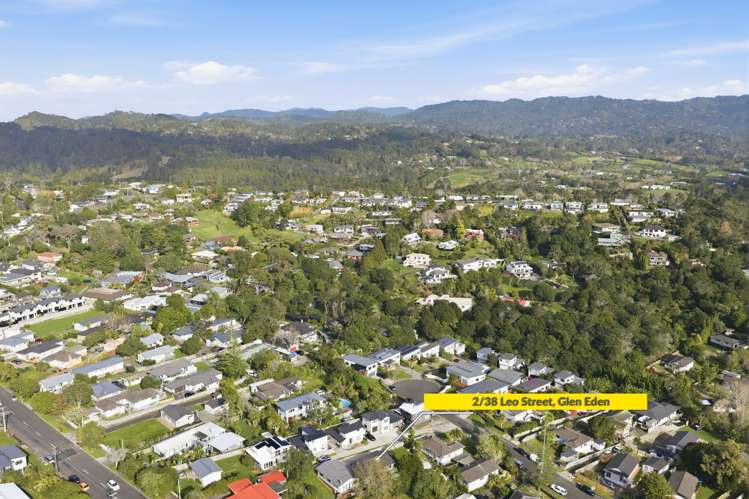 2/38 Leo Street Glen Eden_19
