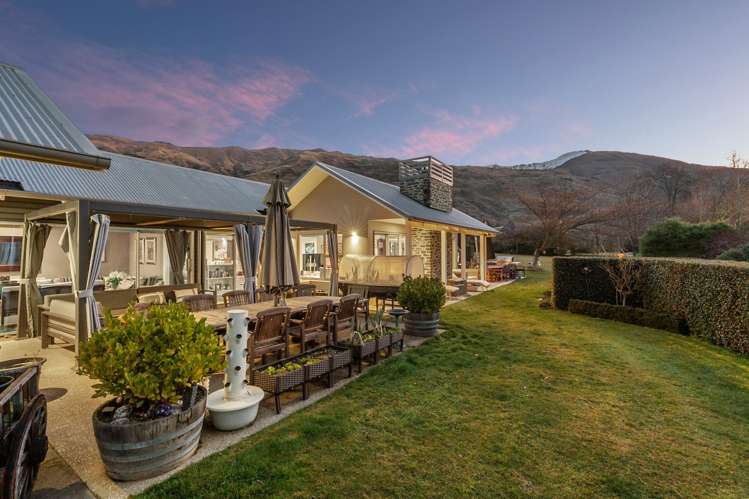 9 Hollyhock Lane Wanaka_25