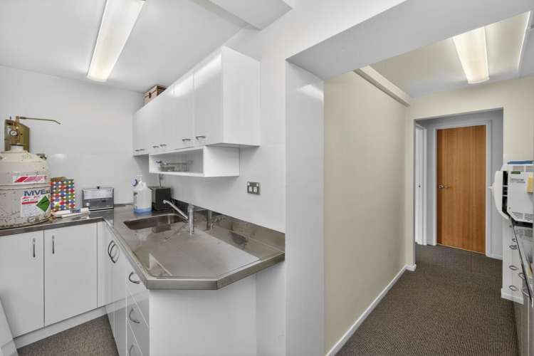 Units S, Q & R, 326 Sunset Road Mairangi Bay_12