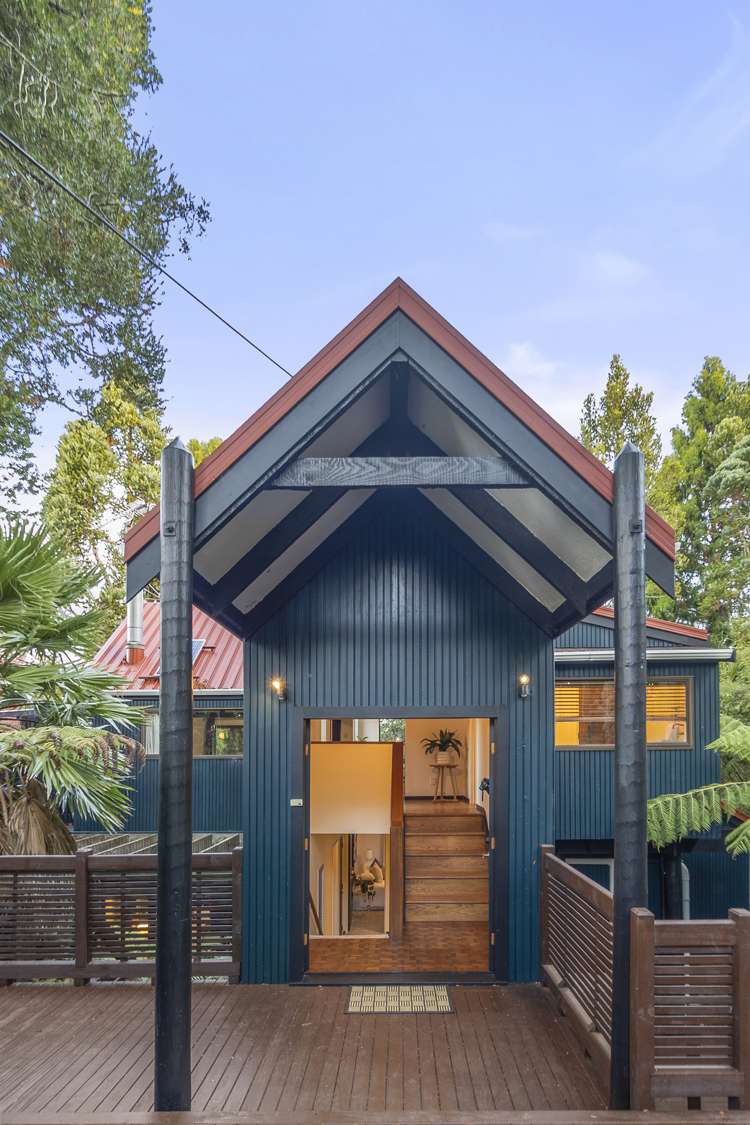 196 Godley Road Titirangi_19