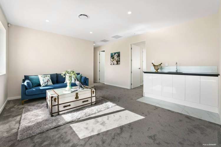 39 Koropa Road Flat Bush_5