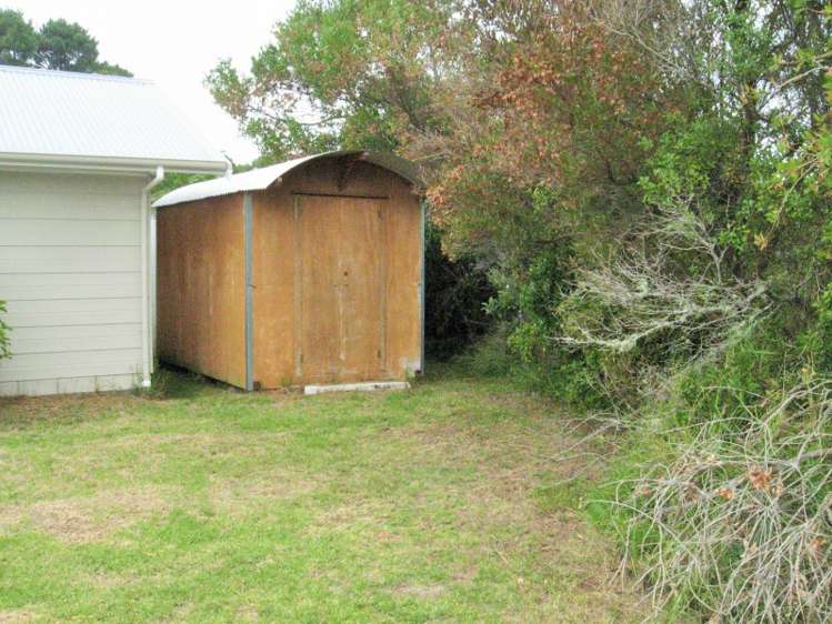 87 Ymca Road Mahia_11