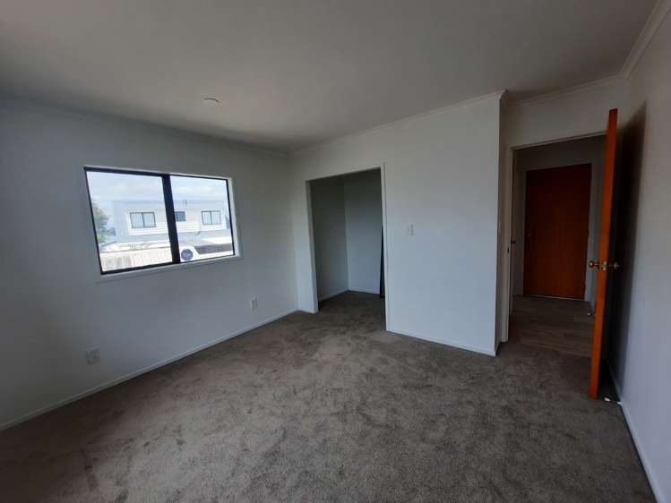 32 Hadley Wood Drive Wattle Downs_9