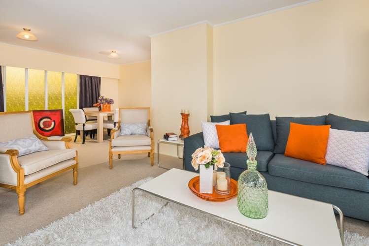 2/104 Carlisle Road Browns Bay_2