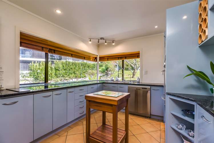 2 Saran Place Hillsborough_10