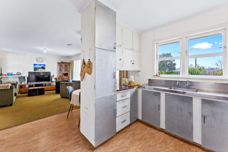 92 Gloria Avenue Te Atatu Peninsula_11