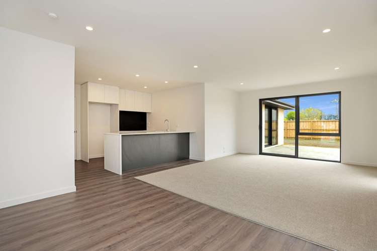 52 Strowan Avenue Elgin_7