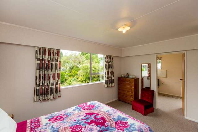 49 Exeter Crescent Springvale_2