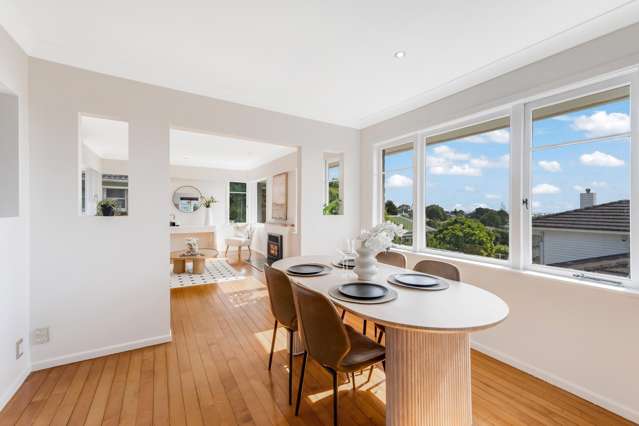 72 Bradbury Road Botany Downs_2