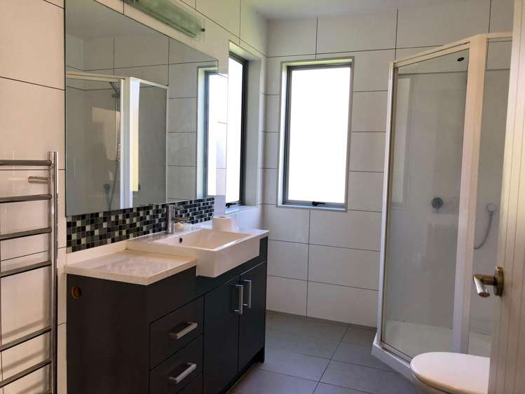 64 Oakway Drive Schnapper Rock_9