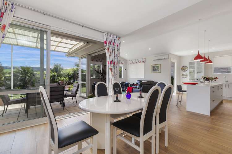 5 Laly Haddon Place Matakana_5