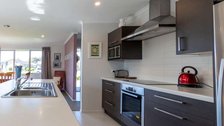 35 West Thompson Street Leamington_5