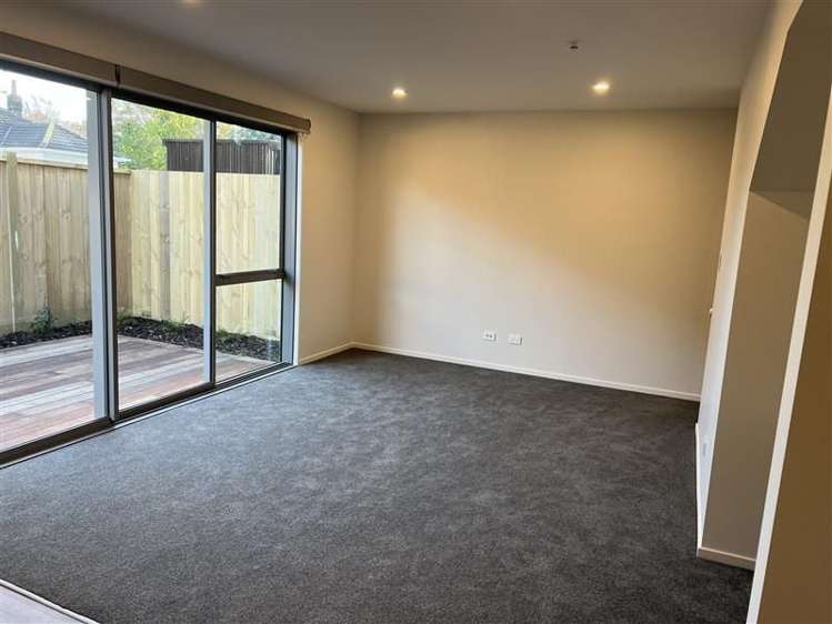 3/43 Churton Crescent Taita_3