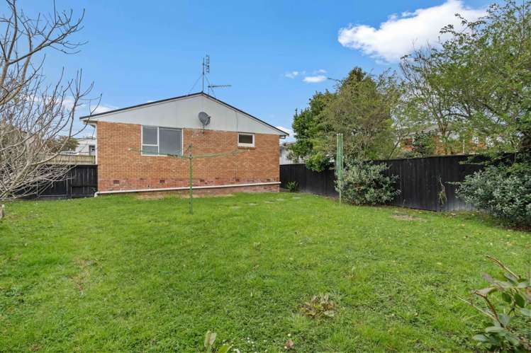 2/102 McLeod Road Te Atatu South_11