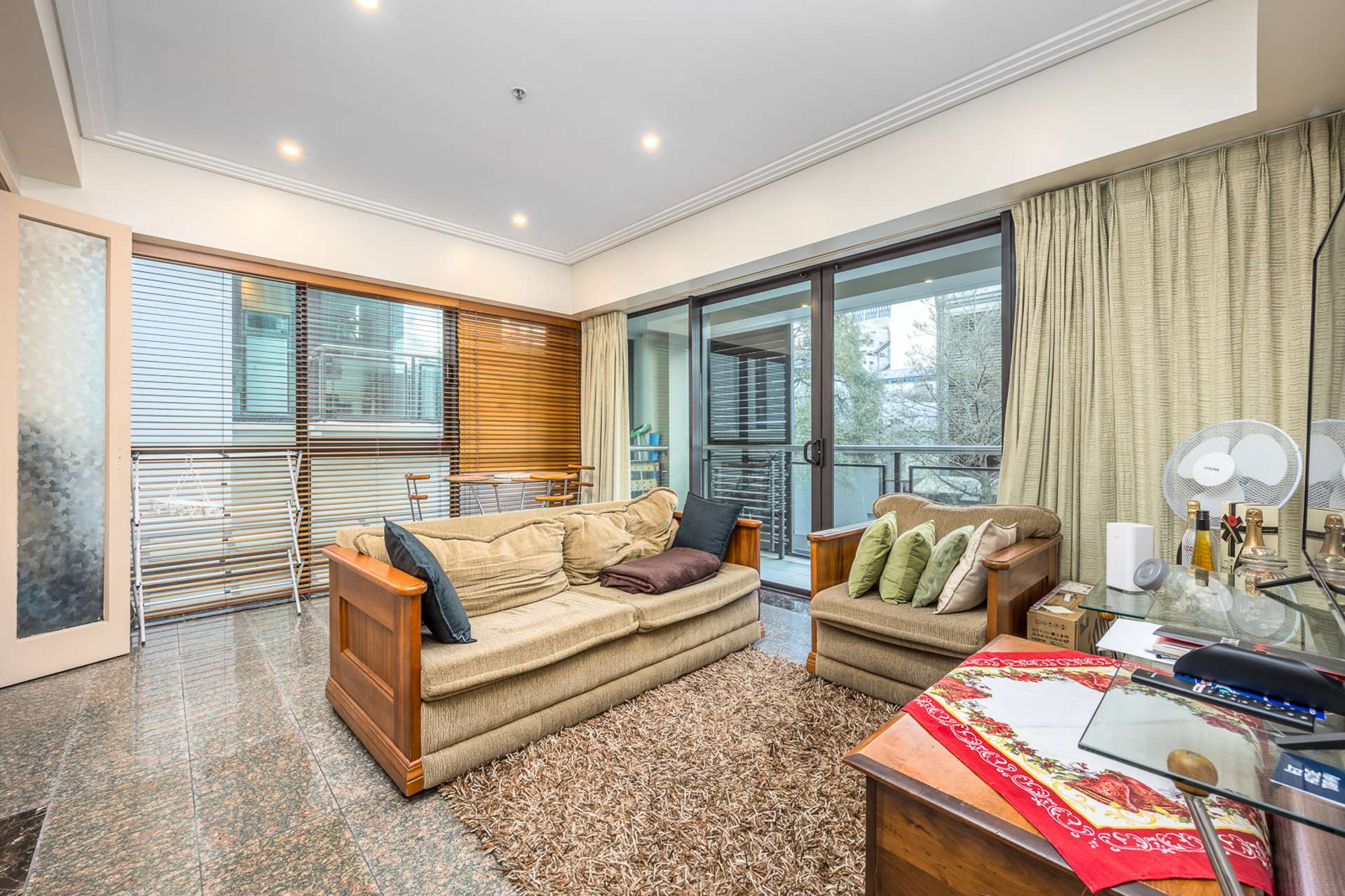 1R/99 Customs Street West Auckland Central_0