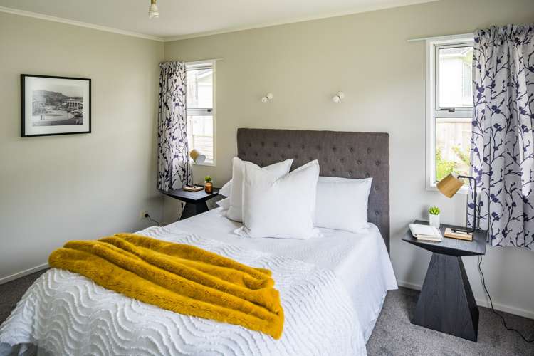 22 Helvetia Grove Naenae_10