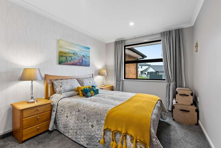 18 Manurau Crescent Merrilands_19