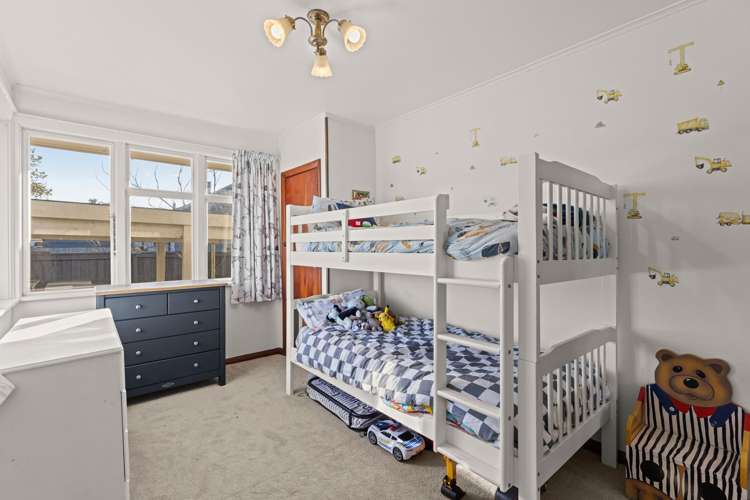 15 Robin Street Burwood_9